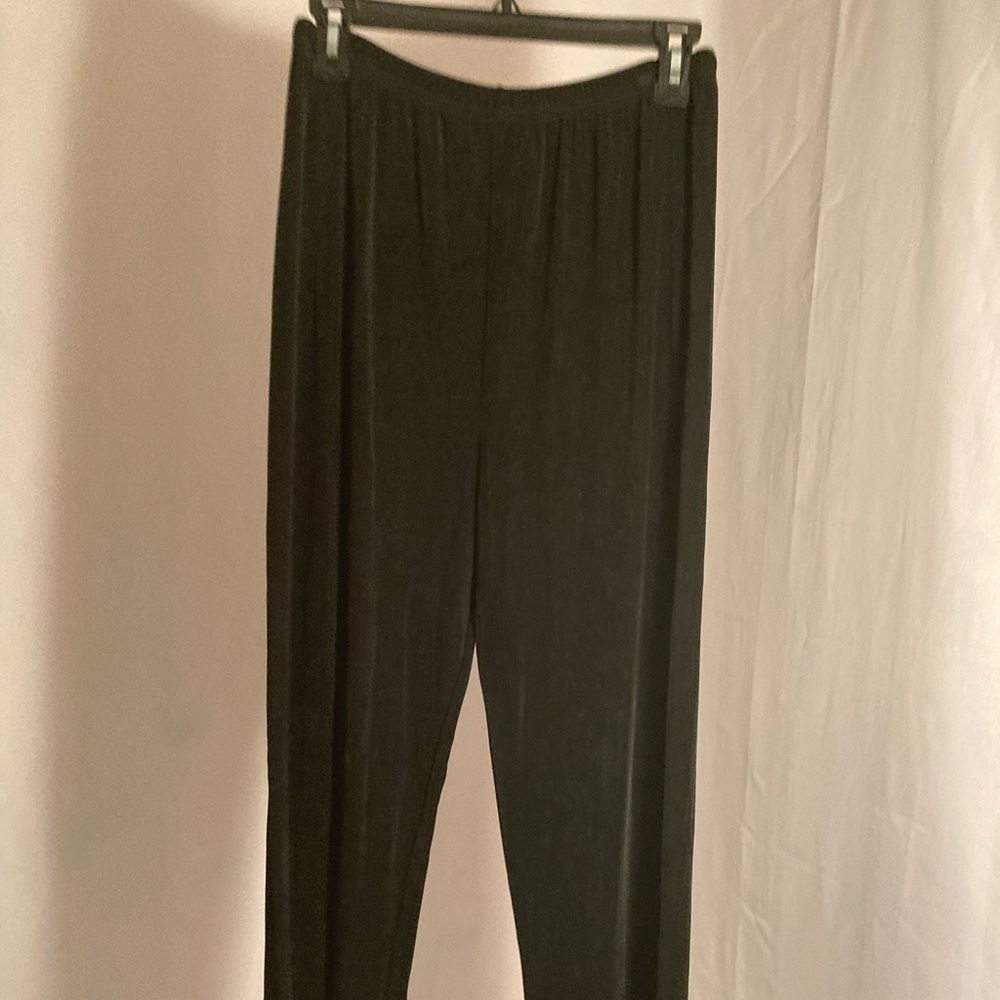 Pants stretchy thin and comfy size medium